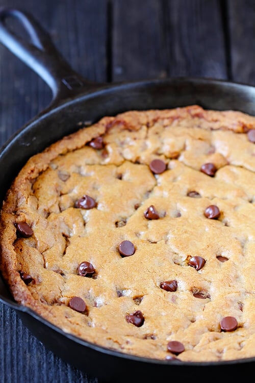 http://www.gimmesomeoven.com/wp-content/uploads/2012/10/skillet-chocolate-chip-cookie-2.jpg