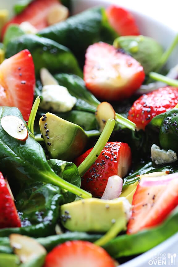 Avocado Strawberry Spinach Salad Recipe | gimmesomeoven.com
