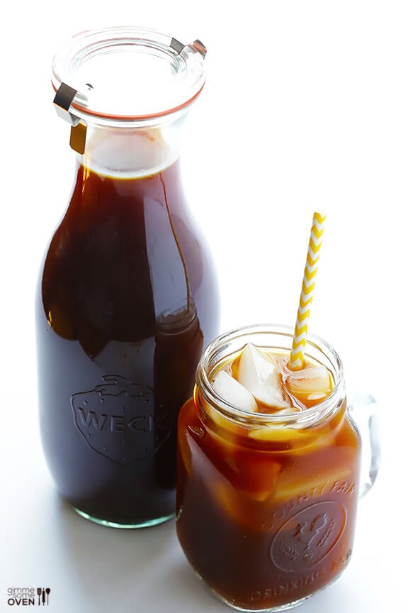 Hoe maak ik Cold Brew koffie: een stap-voor-stap foto uitleg en recept | gimmesomeoven.com #diy