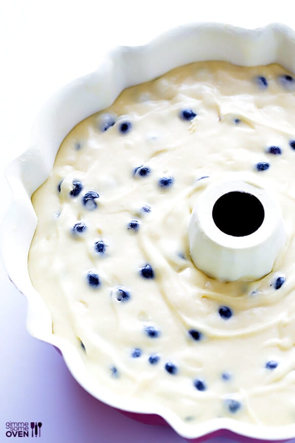 Blueberry Cake -- made with fresh blueberries and topped with a delicious glaze | gimmesomeoven.com #dessert