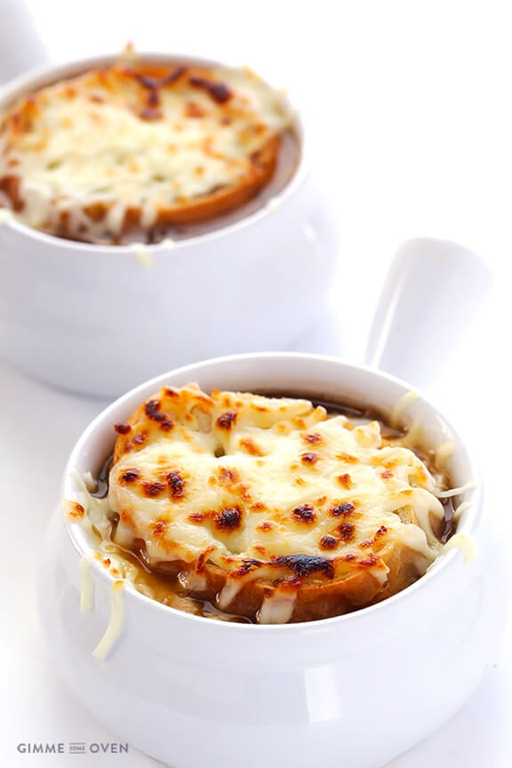 French Onion Soup -- classic, simple, and so comforting | gimmesomeoven.com