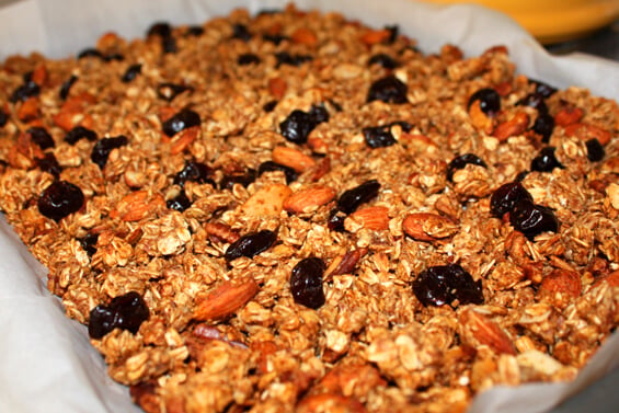 crunchy-granola-baking-pan