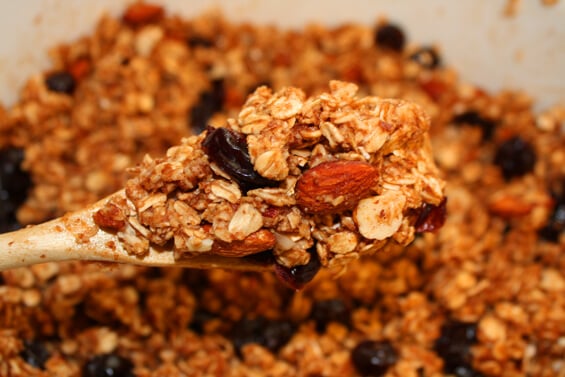 crunchy-granola-mixed