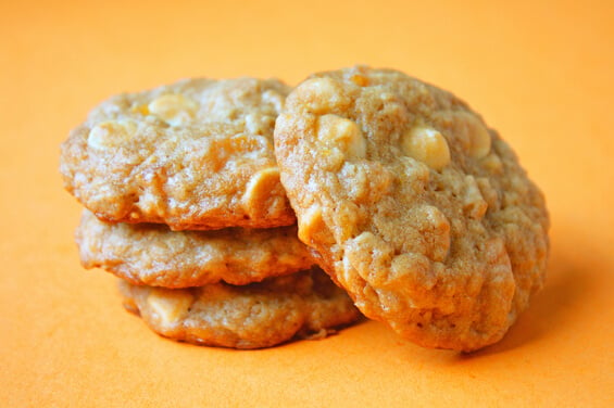 oatmeal-apricot-wc-cookies