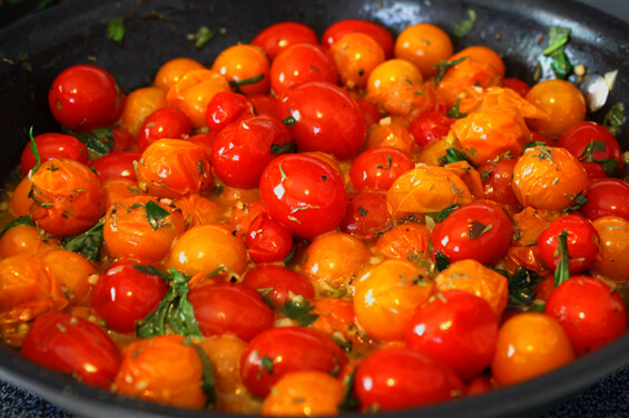 garlic-and-herb-tomatoes-cooking