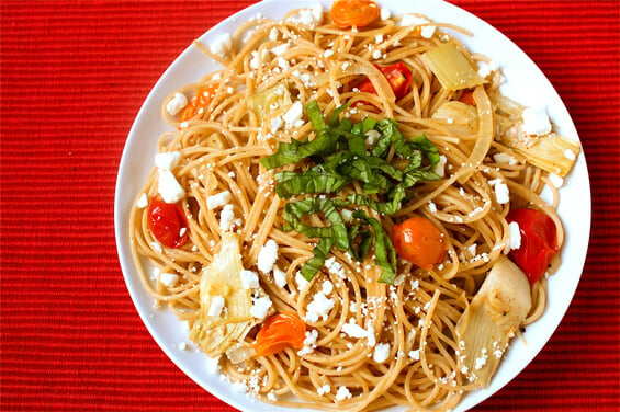 pasta-with-artichokes,-tomatoes-and-feta