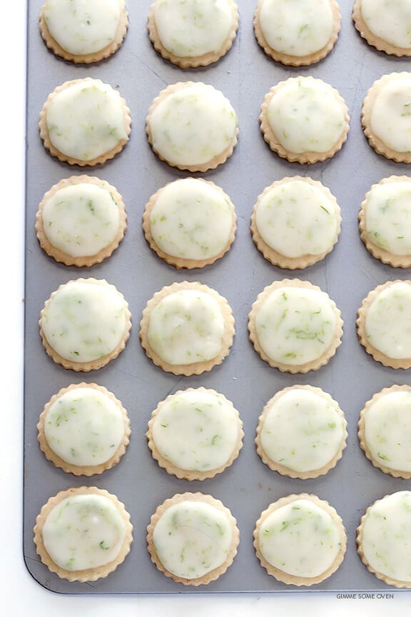 https://www.gimmesomeoven.com/wp-content/uploads/2010/02/Coconut-Lime-Shortbread-Cookies-6.jpg