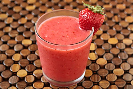 2-Ingredient Strawberry "Milk" Shake | gimmesomeoven.com