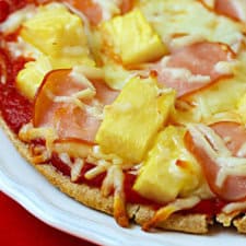 Hawaiian Pita Pizzas