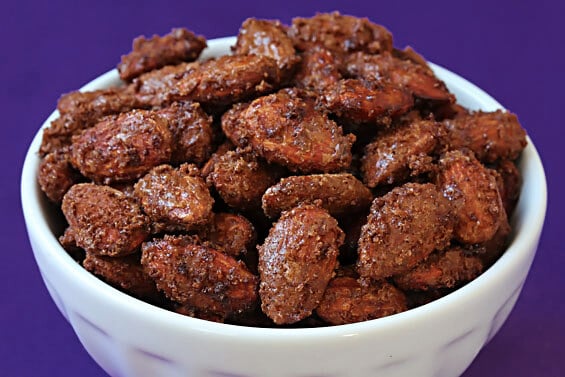 Roasted chocolate deals almonds