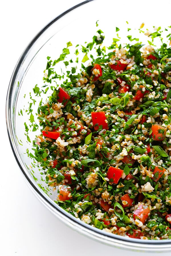 This classic tabbouleh recipe is easy to make with tons of fresh herbs, lemon and bulgur, and it always tastes SO refreshing! | gimmesomeoven.com