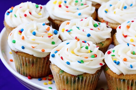 Funfetti Cupcakes | Gimme Some Oven