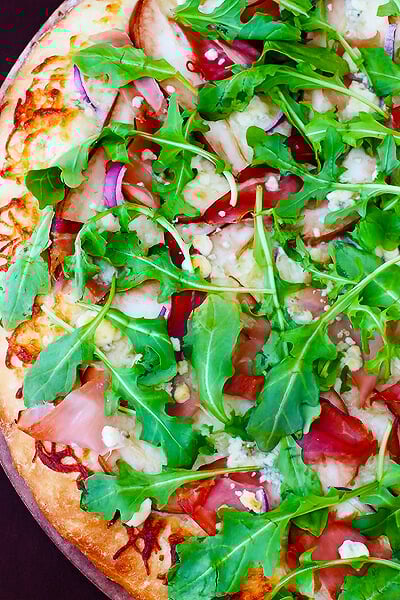 Easy Gorgonzola Pear Pizza