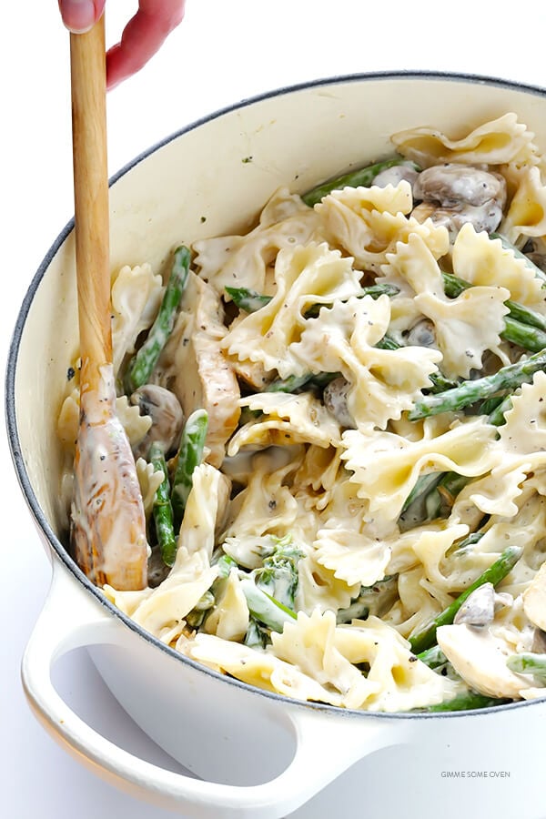 Pasta with Goat Cheese, Chicken, Asparagus & Mushrooms | gimmesomeoven.com