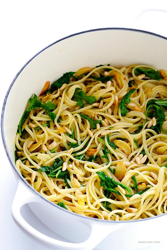 Linguine with Arugula, Garlic and Parmesan | gimmesomeoven.com