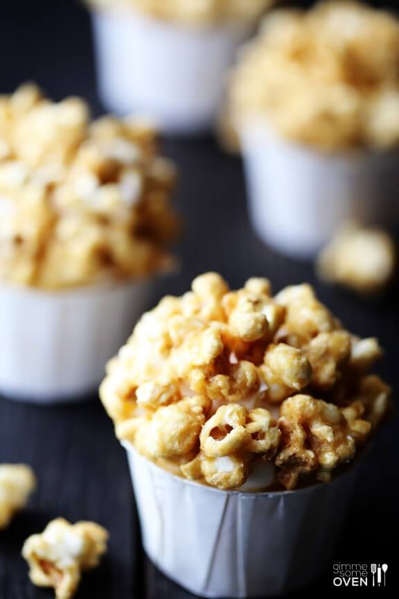 Caramel Corn Cupcakes | gimmesomeoven.com