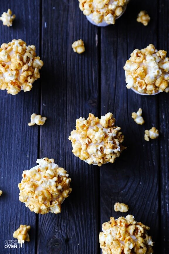 Caramel Corn Cupcakes | gimmesomeoven.com