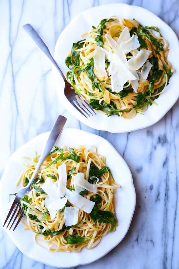 Linguine with Arugula, Garlic & Parmesan | gimmesomeoven.com