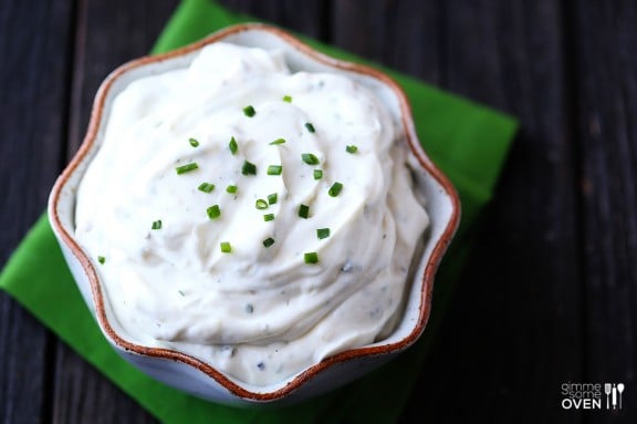 "Skinny" Greek Yogurt Ranch Dip Recipe | gimmesomeoven.com