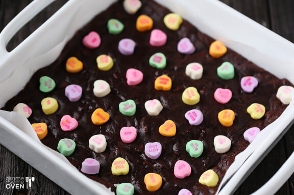 Conversation Heart Brownies | gimmesomeoven.com