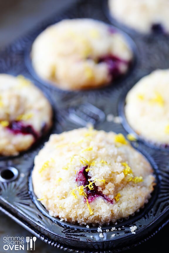 Lemon Blueberry Muffins Recipe | gimmesomeoven.com