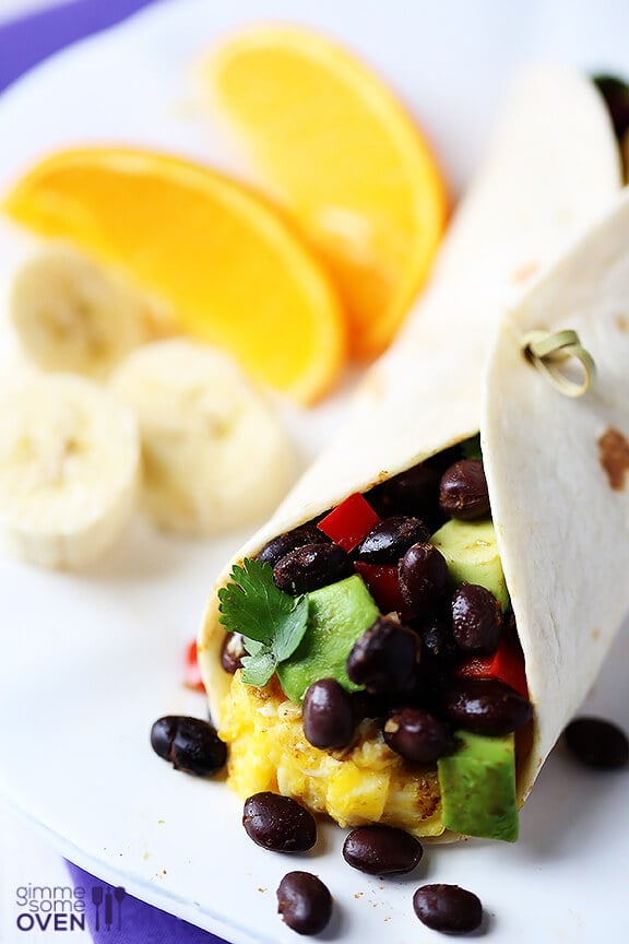 Black Bean and Avocado Breakfast Burritos | gimmesomeoven.com