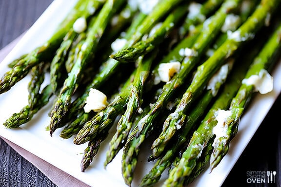 Blue Cheese Roasted Asparagus | gimmesomeoven.com