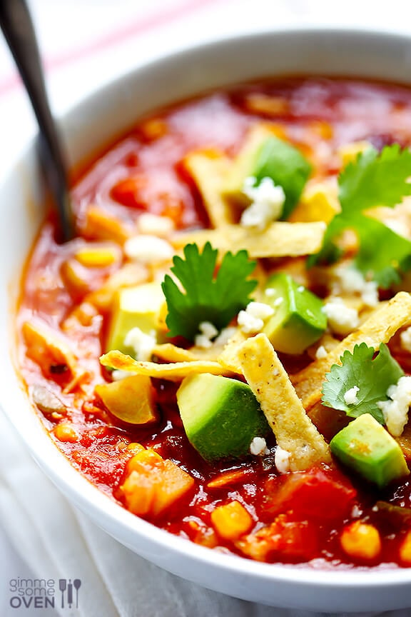 Chipotle Chicken and Rice Soup | gimmesomeoven.com #mexican