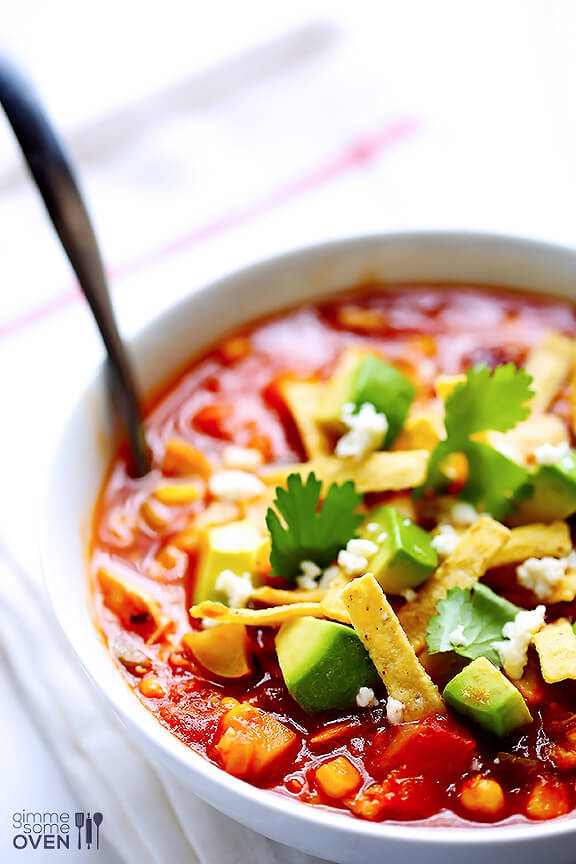 Chipotle Chicken and Rice Soup | gimmesomeoven.com #mexican