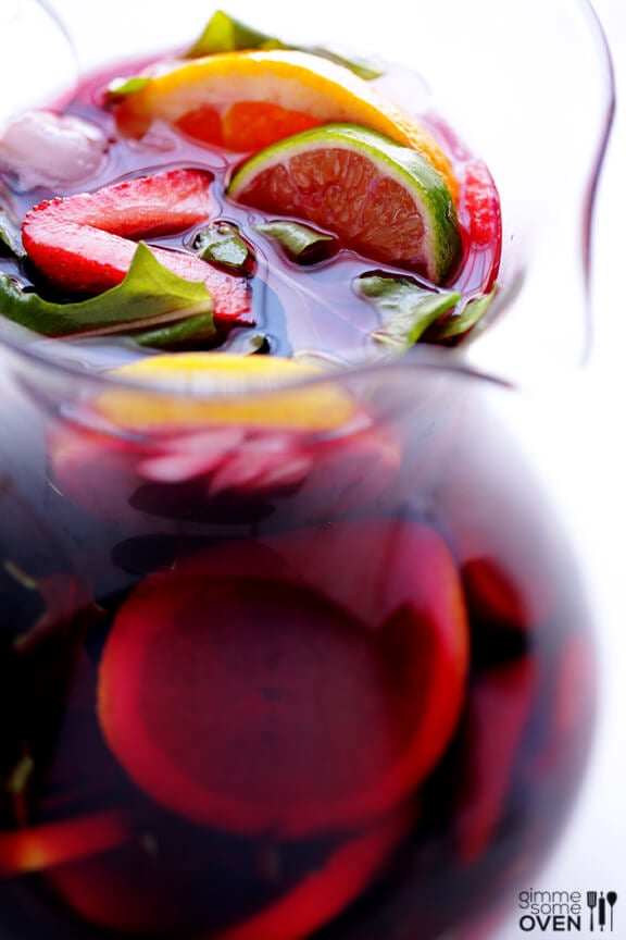 The BEST Sangria Recipe | gimmesomeoven.com