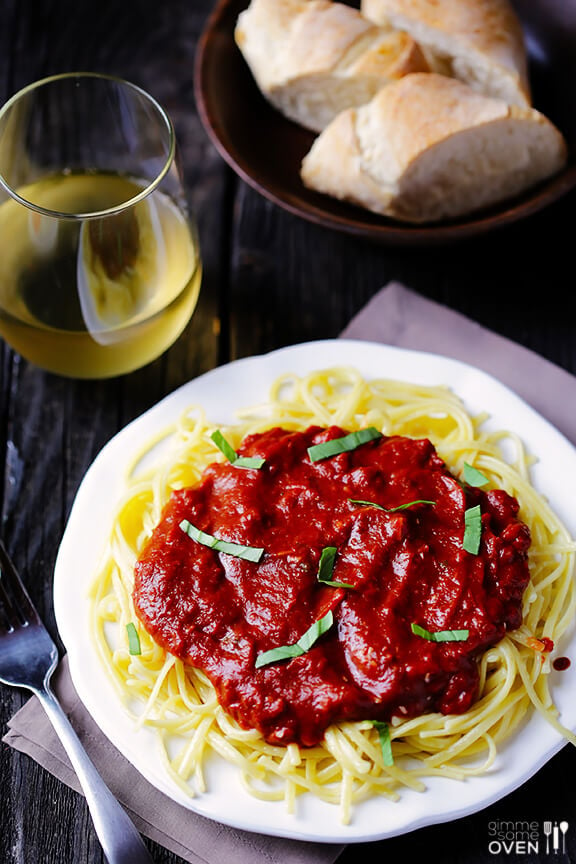 Pasta with Dark Chocolate Marinara Sauce | gimmesomeoven.com