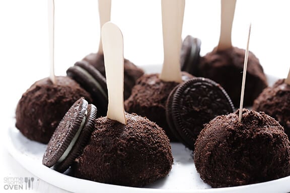 Oreo Ice Cream Truffles Recipe | gimmesomeoven.com #dessert #summer #icecream