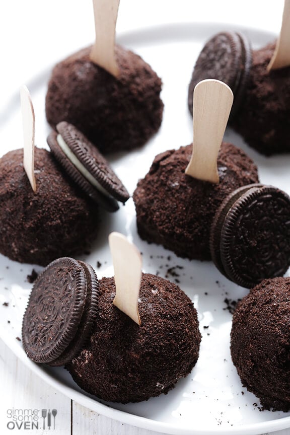 Oreo Ice Cream Truffles Recipe | gimmesomeoven.com #dessert #summer #icecream