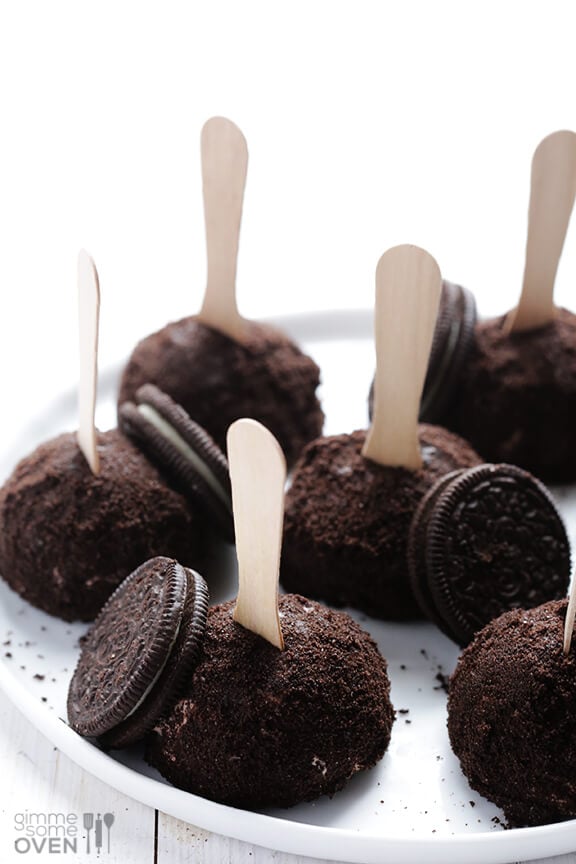 Oreo Ice Cream Truffles Recipe | gimmesomeoven.com #dessert #summer #icecream