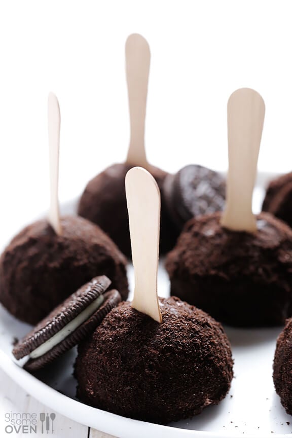 Oreo Ice Cream Truffles Recipe | gimmesomeoven.com #dessert #summer #icecream