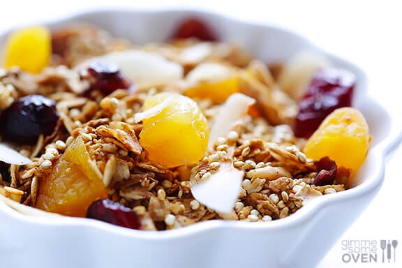 Quinoa Granola Recipe | gimmesomeoven.com