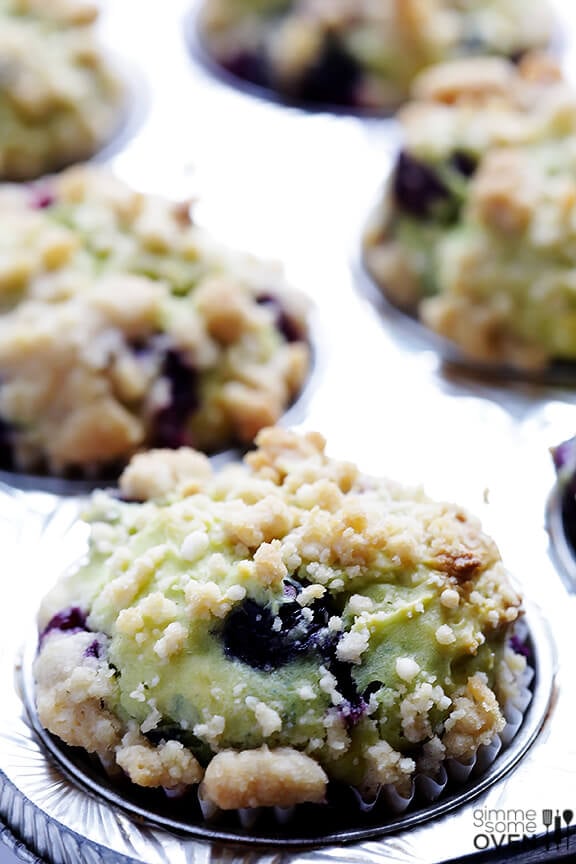 Avocado Blueberry Muffins Recipe | gimmesomeoven.com