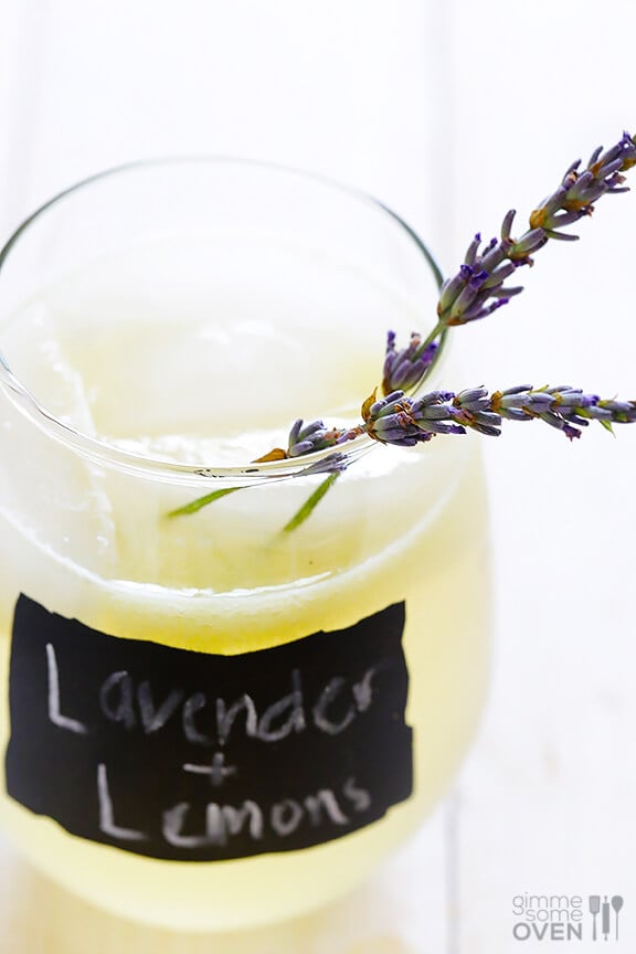 Sparkling Lavender Lemonade Recipe | gimmesomeoven.com