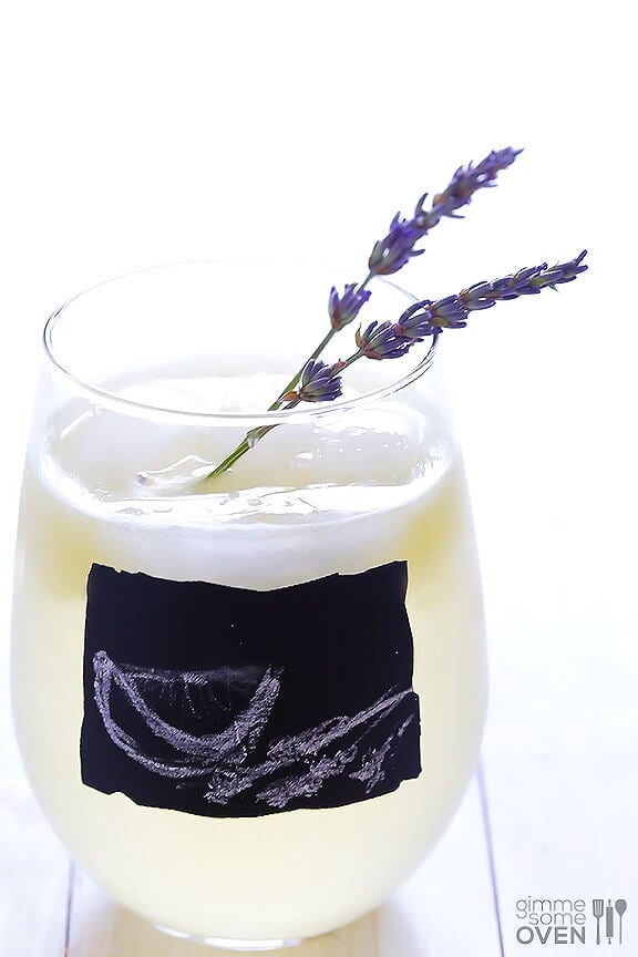 Sparkling Lavender Lemonade Recipe | gimmesomeoven.com