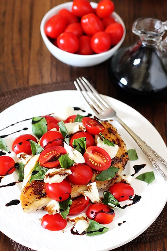 Chicken Caprese | gimmesomeoven.com