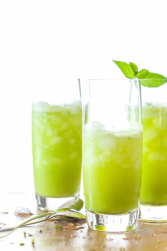 Sparkling Pineapple Mint Juice | gourmandeinthekitchen.com