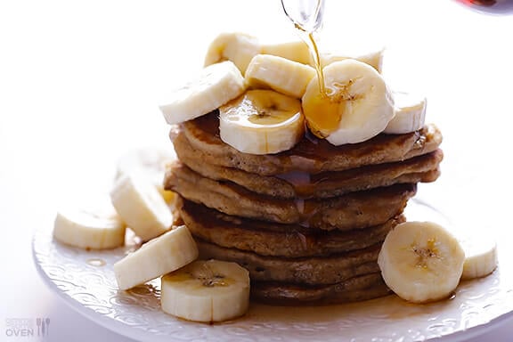 Banana Pancakes Recipe | gimmesomeoven.com