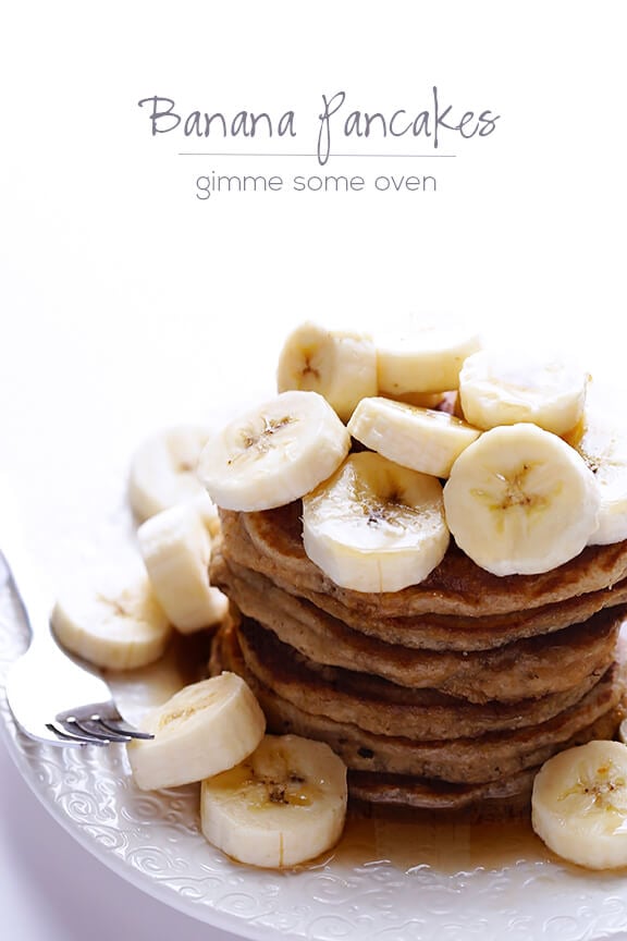 Banana Pancakes Recipe | gimmesomeoven.com