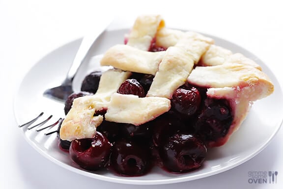 Sweet Cherry Pie Recipe | gimmesomeoven.com