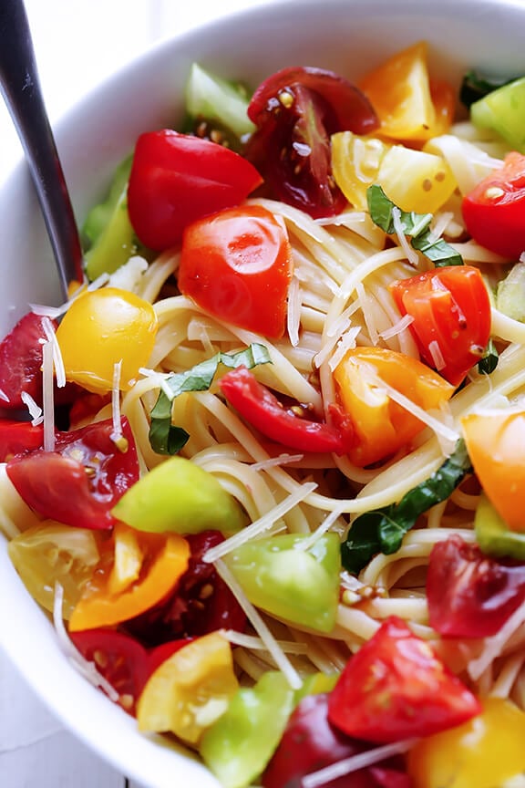 Heirloom Tomato Pasta | gimmesomeoven.com