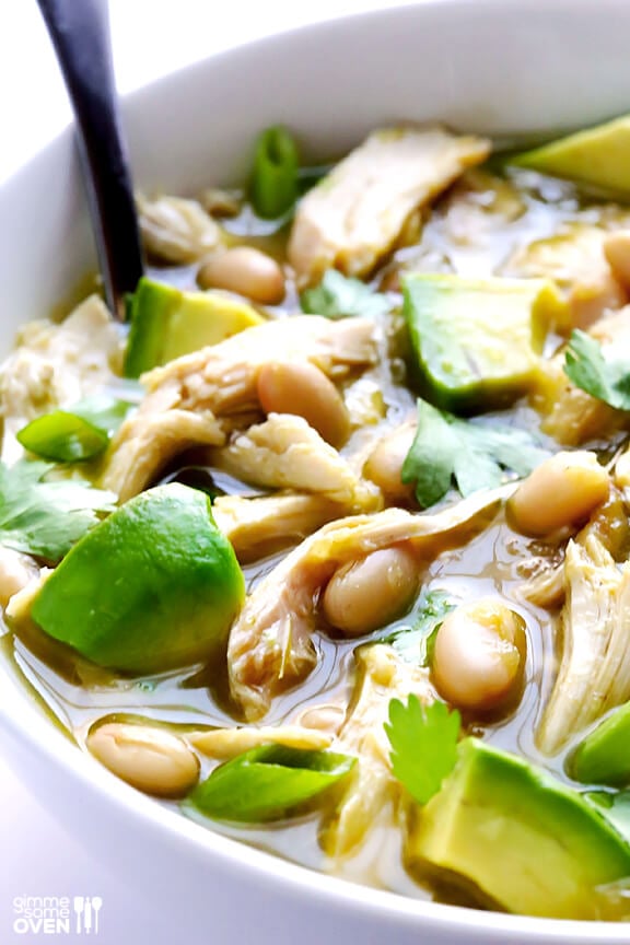 5-Ingredient Easy White Chicken Chili | gimmesomeoven.com #soup #glutenfree