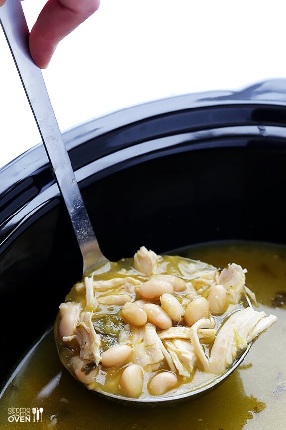 5-Ingredient Easy White Chicken Chili -- make it in the slow cooker or on the stovetop in minutes! | gimmesomeoven.com