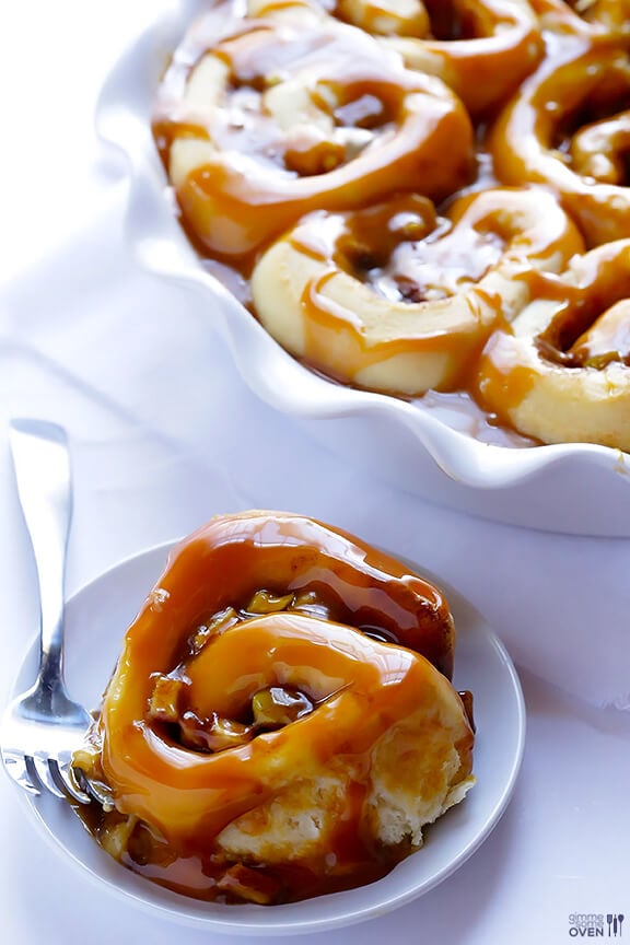 Caramel Apple Cinnamon Rolls | gimmesomeoven.com