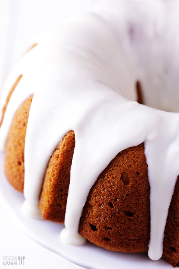 Pumpkin Spice Cake Recipe | gimmesomeoven.com