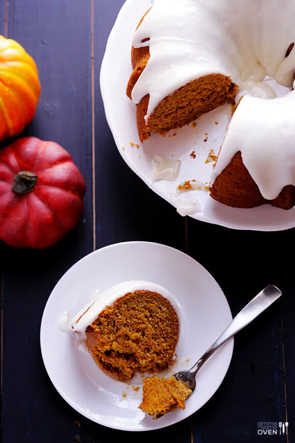 Pumpkin Spice Cake Recipe | gimmesomeoven.com